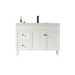 Harrington Shaker Door Matte White Free Standing Vanity CH124LL-MW